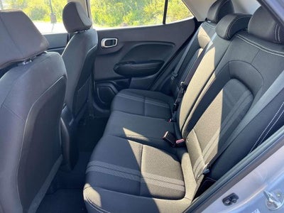 2022 Hyundai VENUE SEL IVT