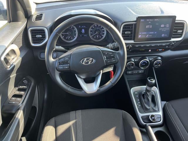 2022 Hyundai VENUE SEL IVT