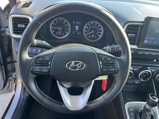 2022 Hyundai VENUE SEL IVT