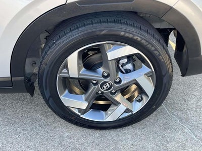 2022 Hyundai VENUE SEL IVT